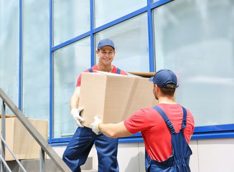 Local man and van helping with delivery and collection in Tooting