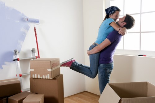 Packing and loading support for a Tooting house move