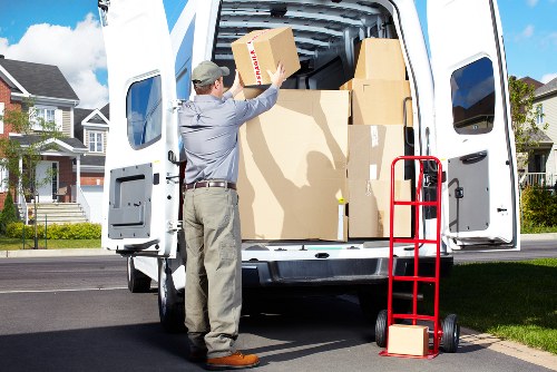 Professional moving van support for flats and homes in Tooting