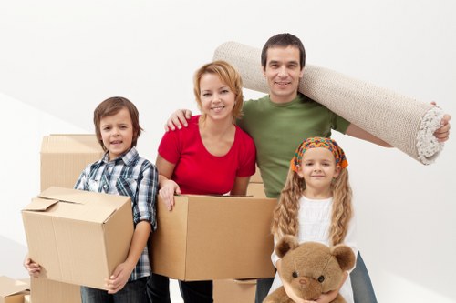 Packing and loading support for a moving truck in Tooting